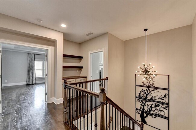 Building Photo - 11653 Parkside Ave