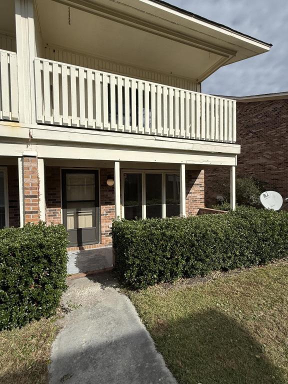 Building Photo - 409 Garden Dr