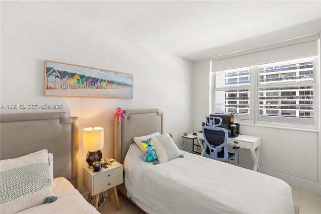 Building Photo - 5825 Collins Ave