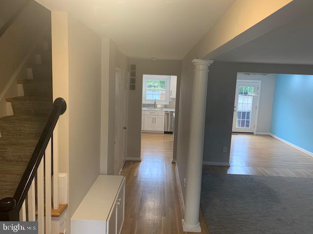 Primary Photo - 1539 Candlewick Ct