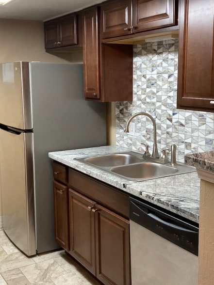 Building Photo - 4400 S Quebec St