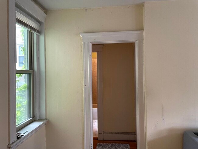 Building Photo - 32 Ransom Rd