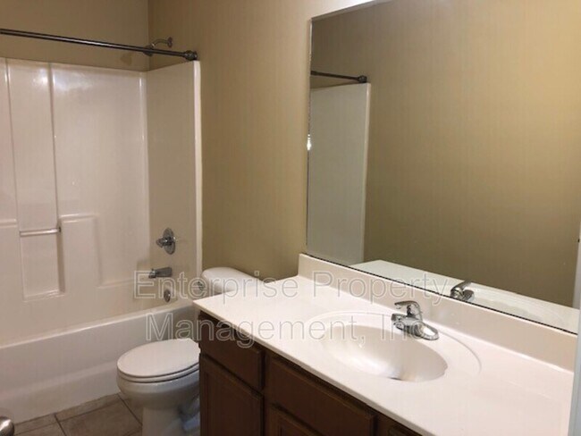 Building Photo - 6833 Kamali Ave