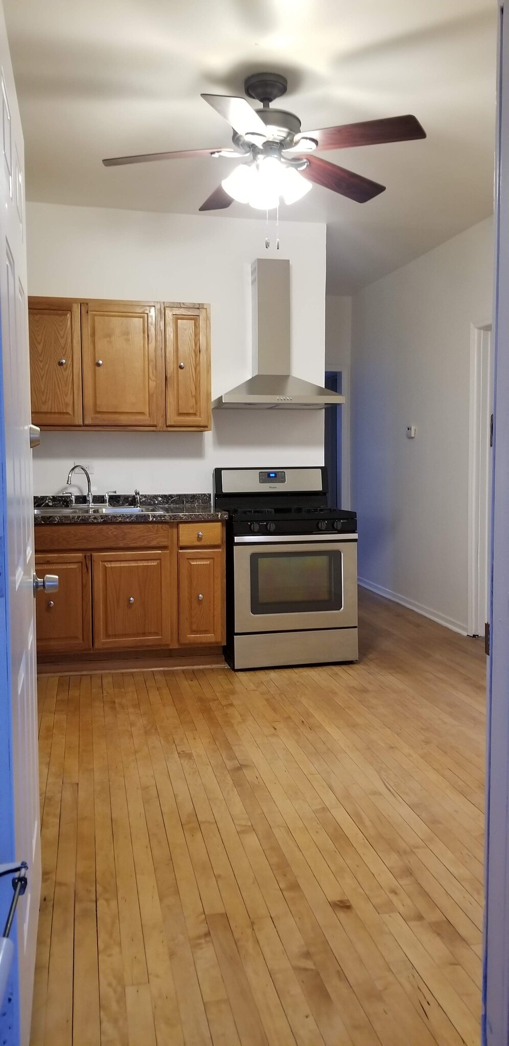 Building Photo - 4417 N Keokuk Ave