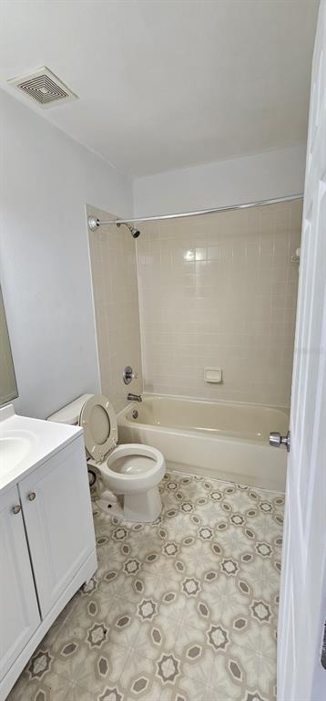 Building Photo - 641 Kensington Lake Cir