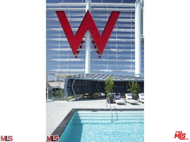 Building Photo - 6250 Hollywood Blvd