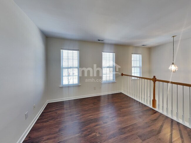 Building Photo - 126 Elrosa Rd