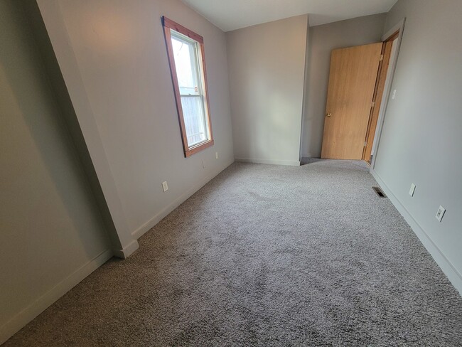 Building Photo - 514 E Marquette St