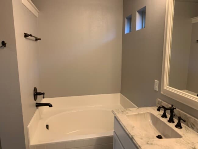 Building Photo - 151 Birdsong Ln