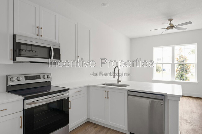 Building Photo - 431 Braddock Ave