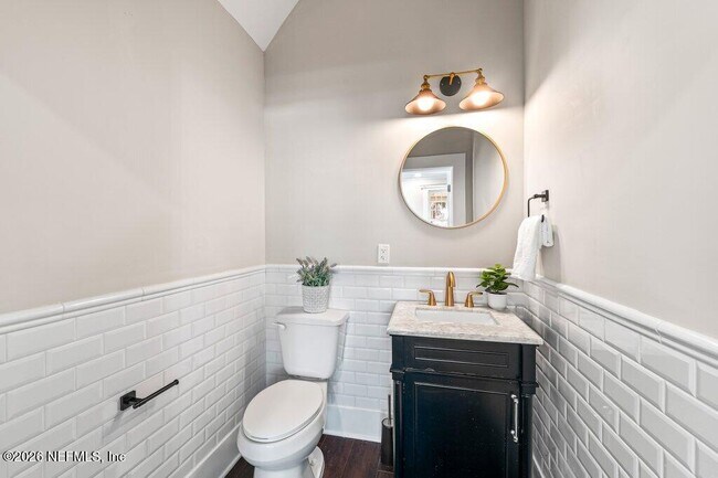 Building Photo - 2843 Oak St