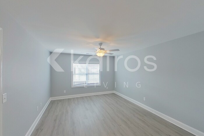 Building Photo - 3705 Oak Leaf Wy