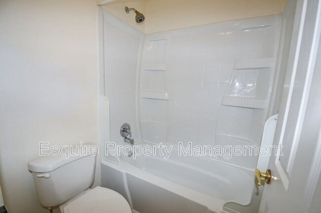 Building Photo - 512 Bolsa Way