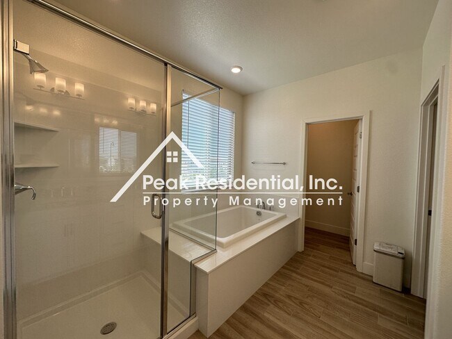 Building Photo - Beautiful Newer Elk Grove 3bd/2.5ba Home with 2 Car Garage