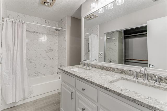 Building Photo - 1257 Roan Dr