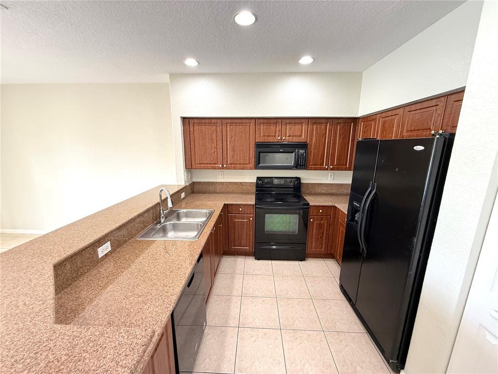 Building Photo - 8380 SW 25th Ct