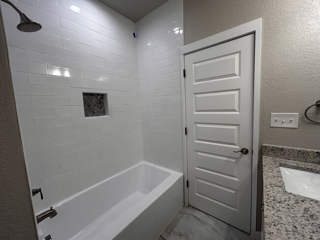 Building Photo - 119 Ave Ventana