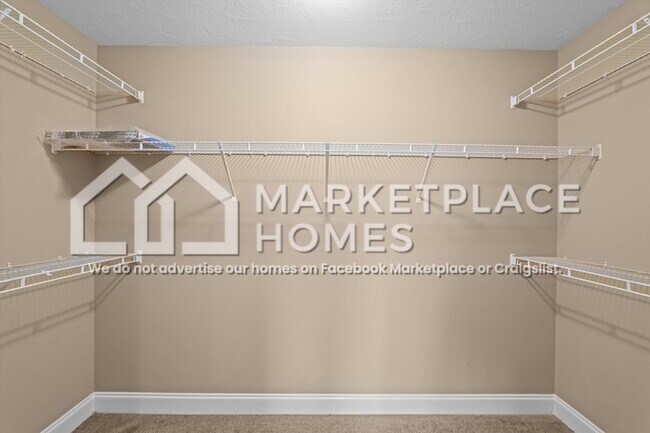 Building Photo - 108 James St