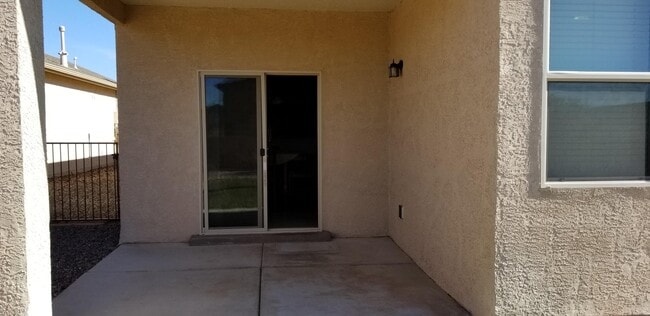 Building Photo - 1143 Desert Sunflower Dr NE