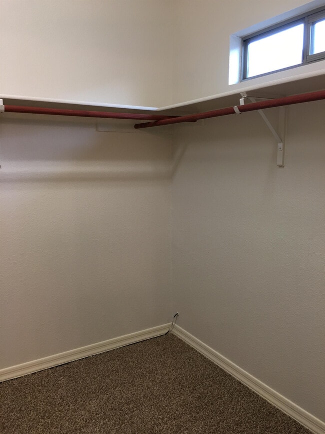 Building Photo - 14345 Apache Point Dr