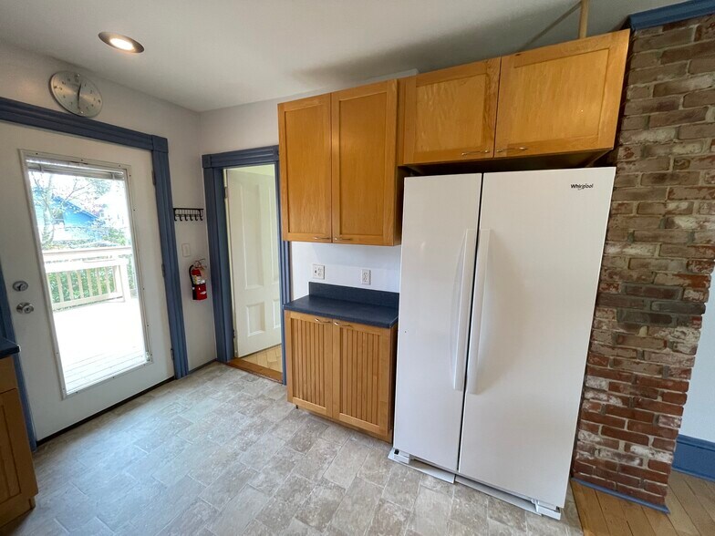 Kitchen wall opposite sink wall. - 15 Congdon Ave