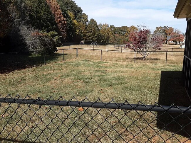 Building Photo - Perfect Family Home in Central Watkinsville