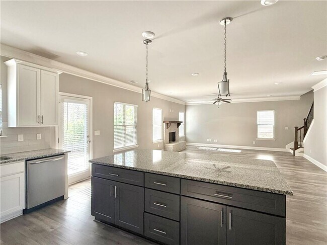 Building Photo - 1917 Castleberry Ln