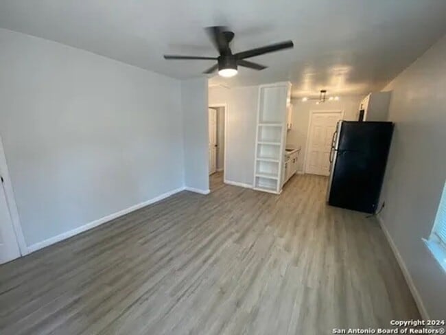 Building Photo - 3038 Weir Ave