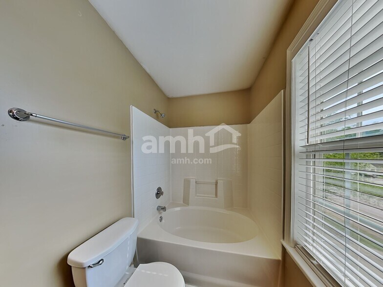 Building Photo - 3913 Lodgepole Ln