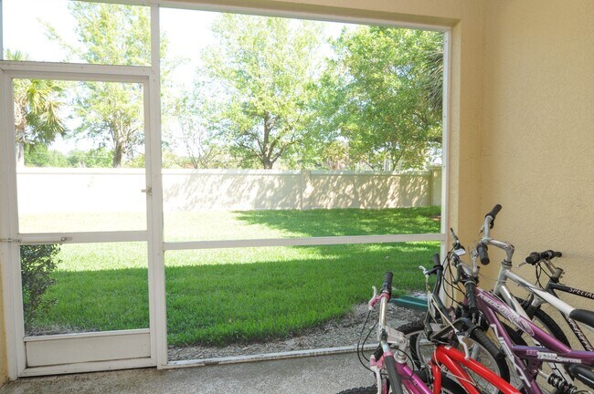 Building Photo - 3499 Parkridge Cir