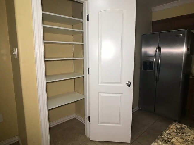 Building Photo - 3Bed/2Bath In Cimarron now Available!