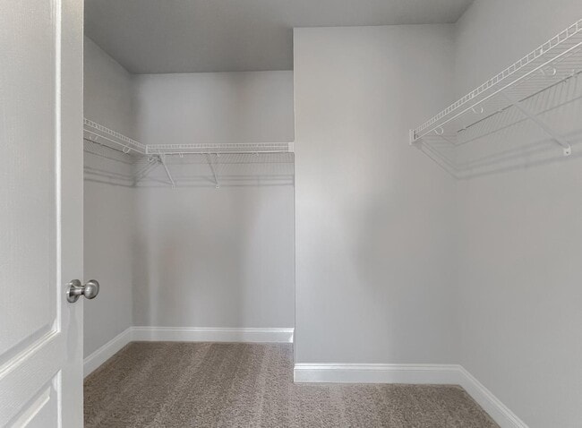 Building Photo - Sullivan Lane