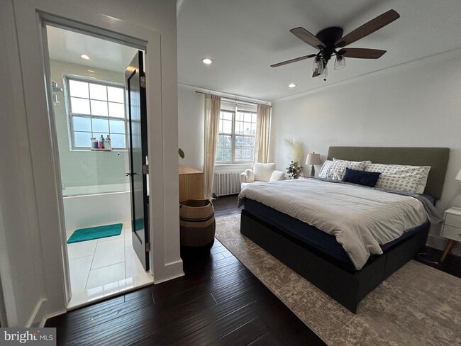 Building Photo - 939 Longfellow St NW