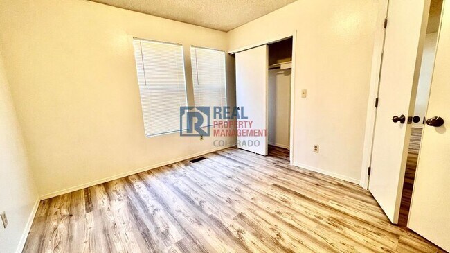 Building Photo - 8311 S Upham Way