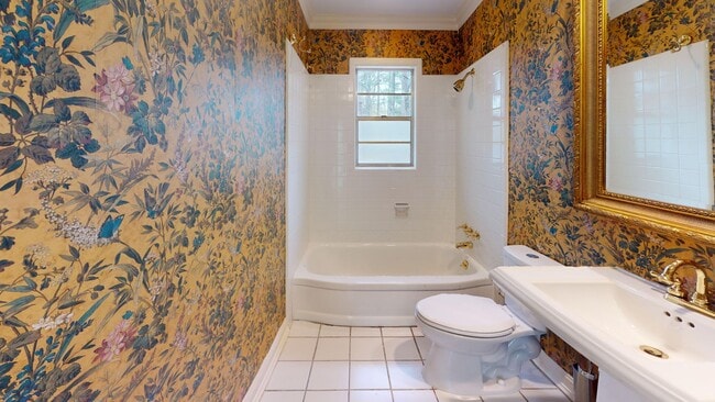 Building Photo - Newly Renovated Home For Rent