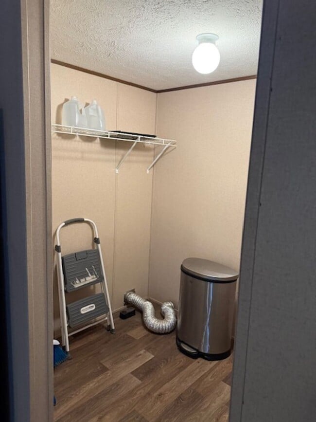 Building Photo - Marsh Oaks