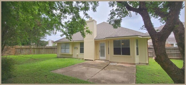 Building Photo - 9602 Meadowchase Ct