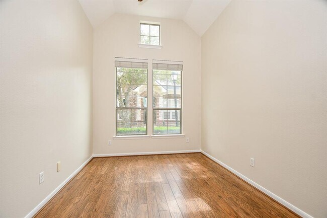 Building Photo - 3306 Silverbrook Ln