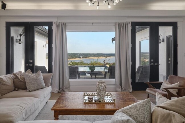 Building Photo - 1128 Thurman Bluff Dr