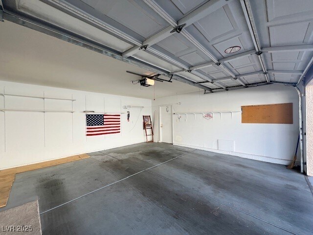 Building Photo - 1851 Hillpointe Rd