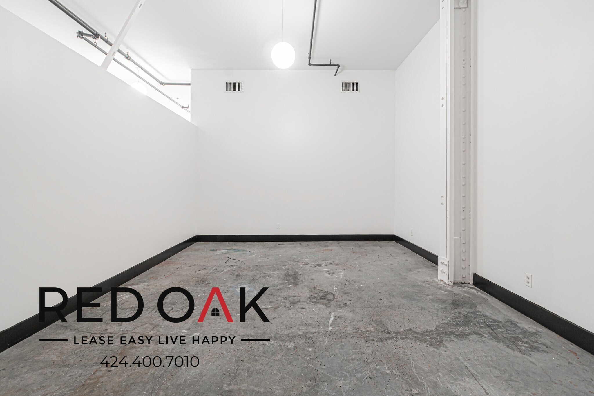 Building Photo - 620 Main St