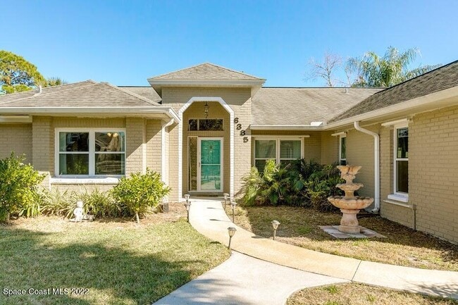 Building Photo - 6385 Banks Ave