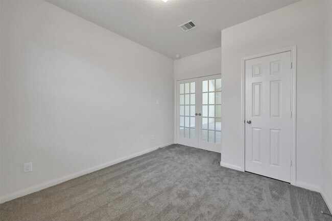 Building Photo - 30719 W Lost Creek Blvd