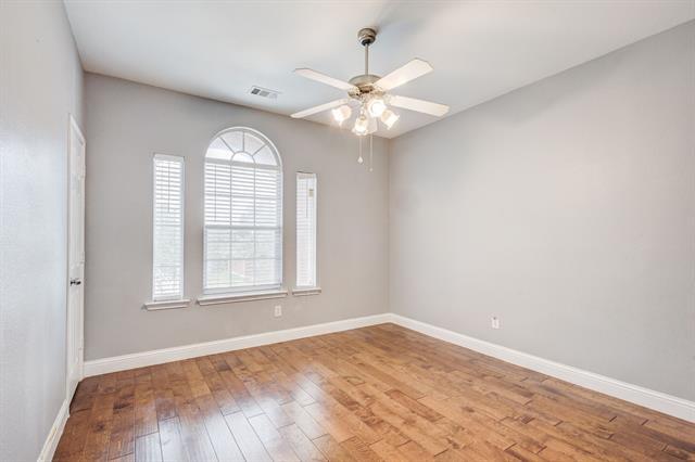 Building Photo - 6107 Lakecrest Dr