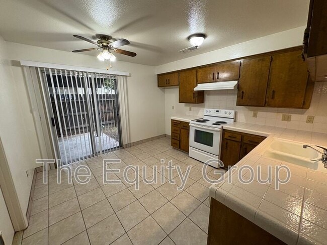 Building Photo - 2038 S Cain St