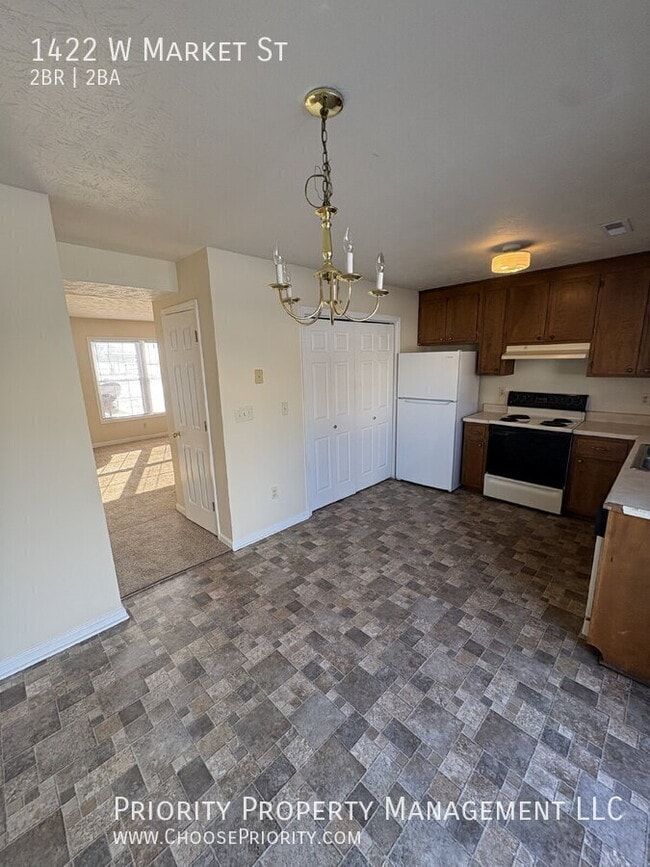 Building Photo - 1422 W Market St