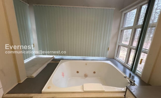 Building Photo - 12513 Jerry Dr