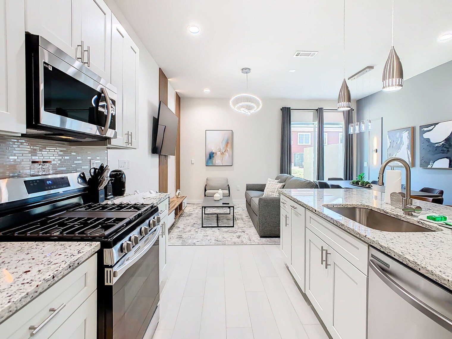 Building Photo - 7516 Sunflower Dr