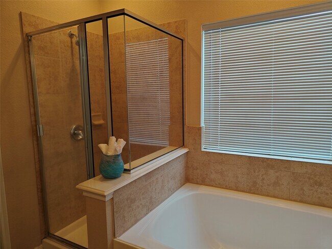 Building Photo - 7915 Moss Springs Ct