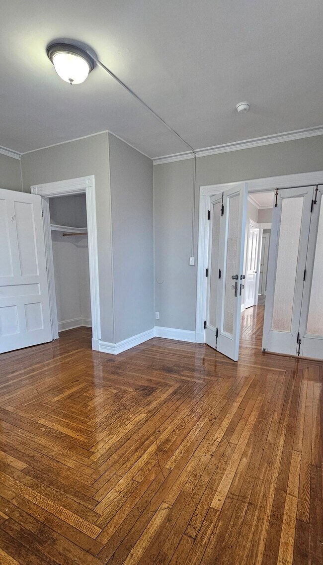 Building Photo - 515 Quinnipiac Ave